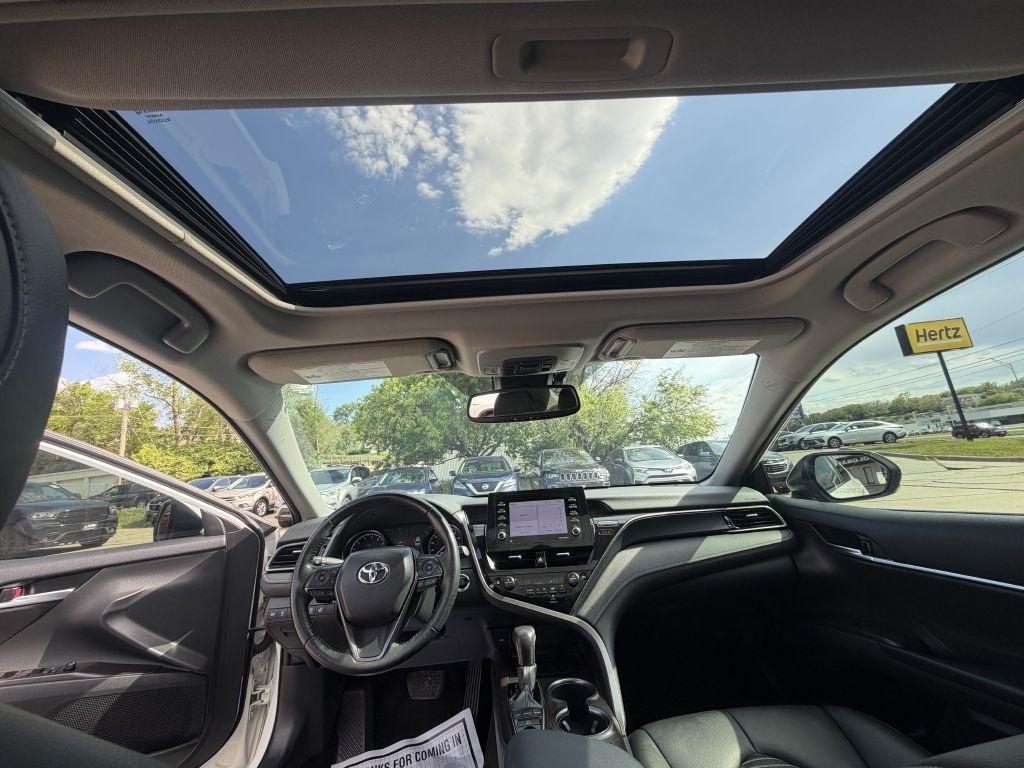 Toyota Camry SE Auto AWD (Natl) 2022