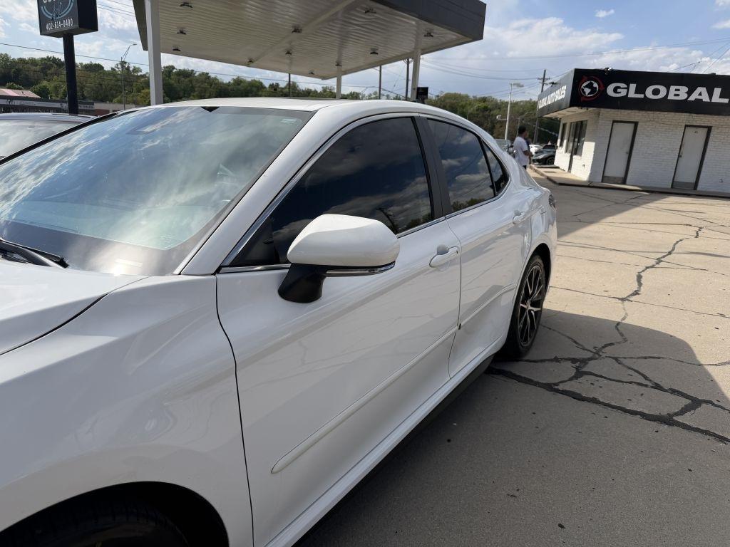 Toyota Camry SE Auto AWD (Natl) 2022