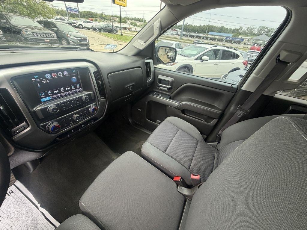 Chevrolet Silverado 1500 4WD Crew Cab 143.5" LT w/1LT 2017