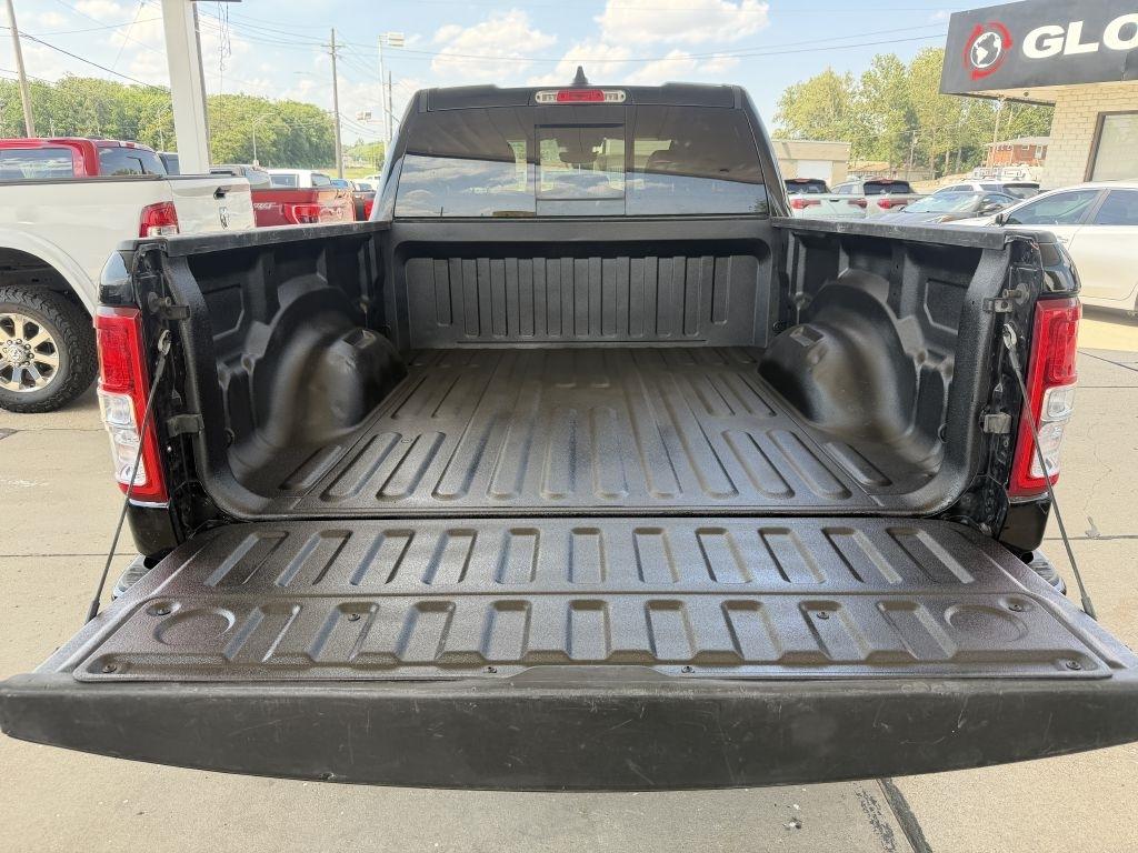 RAM 1500 Big Horn 4x4 Quad Cab 6'4" Box 2023