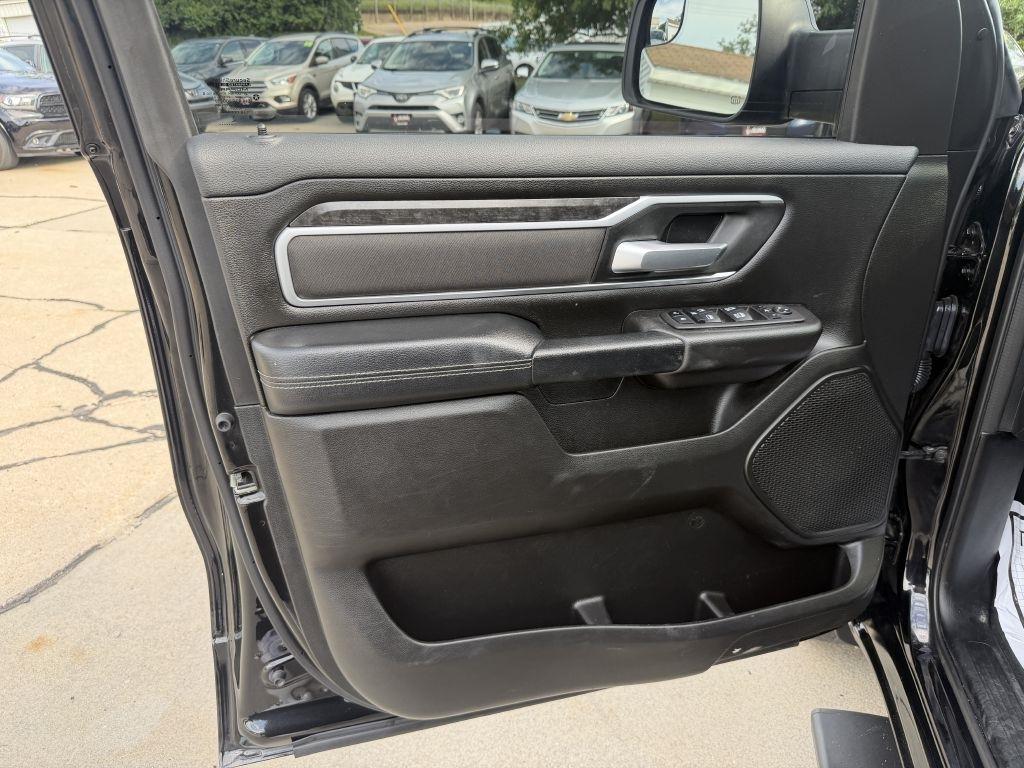 RAM 1500 Big Horn 4x4 Quad Cab 6'4" Box 2023