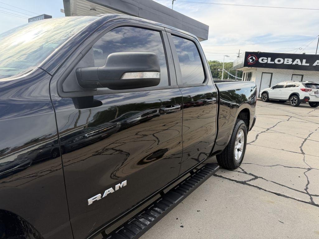 RAM 1500 Big Horn 4x4 Quad Cab 6'4" Box 2023