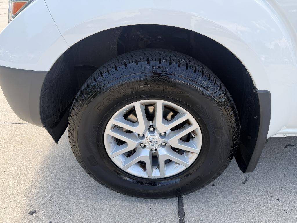 Nissan Frontier 2017.5 Crew Cab 4x4 SV V6 Auto 2017