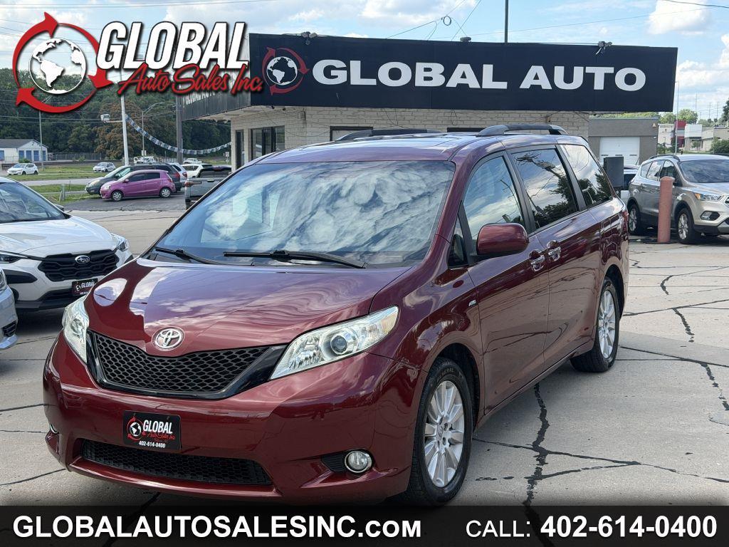 Toyota Sienna 5dr 7-Pass Van XLE Premium AWD (Natl) 2016