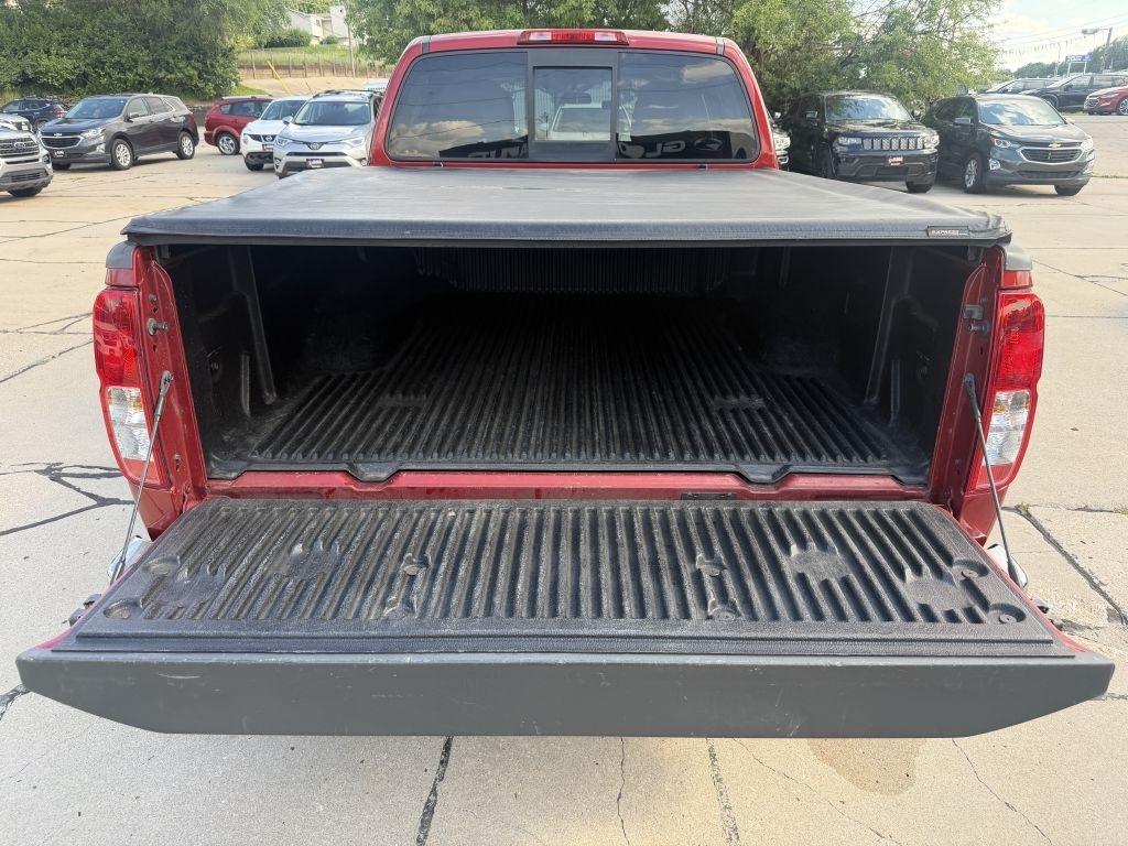 Nissan Frontier 4WD Crew Cab LWB Auto SV 2016