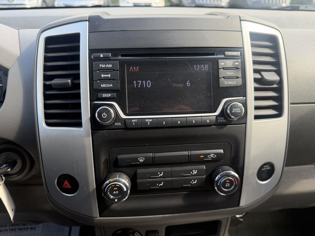 Nissan Frontier 4WD Crew Cab LWB Auto SV 2016