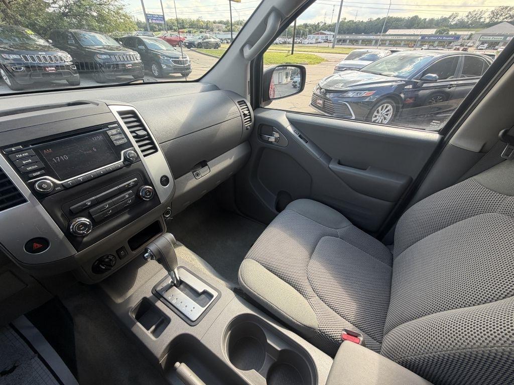 Nissan Frontier 4WD Crew Cab LWB Auto SV 2016