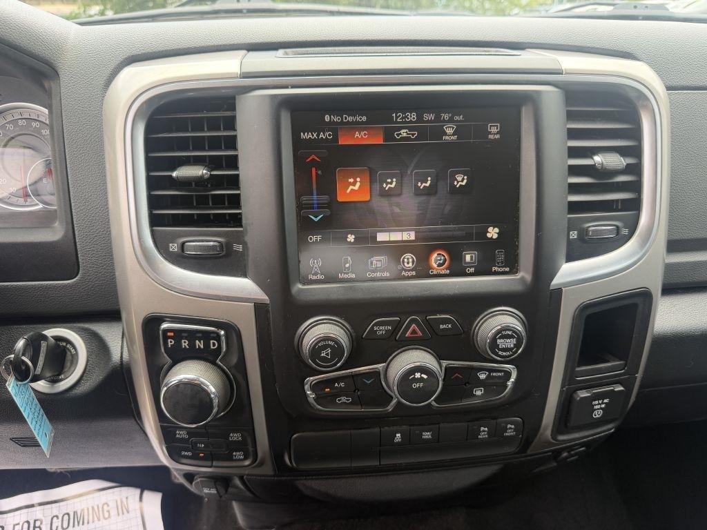 RAM 1500 4WD Crew Cab 140.5" Big Horn 2016