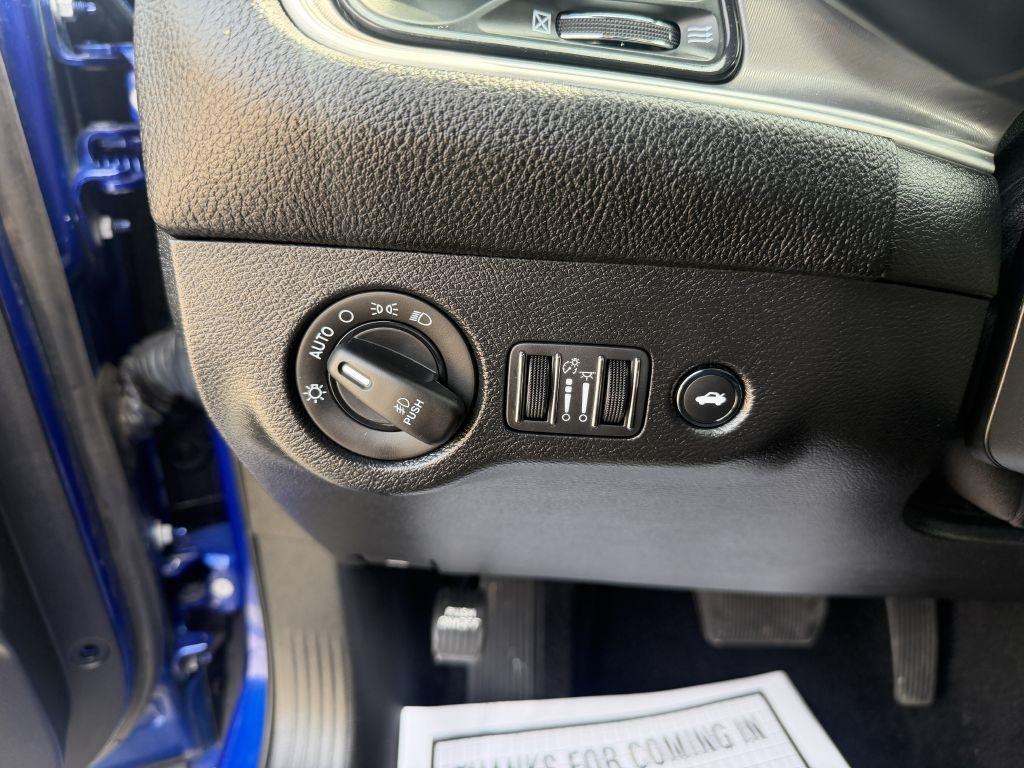 Dodge Challenger SXT AWD 2022