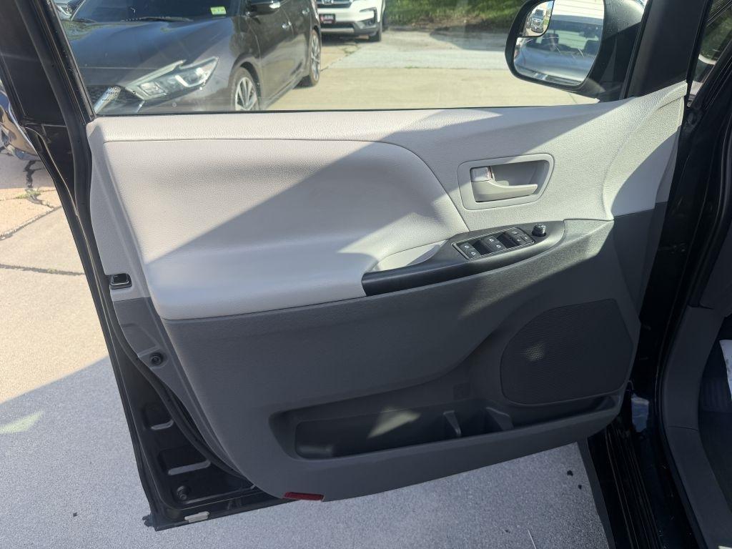 Toyota Sienna L 7-Passenger 2020