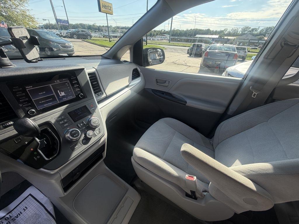 Toyota Sienna L 7-Passenger 2020