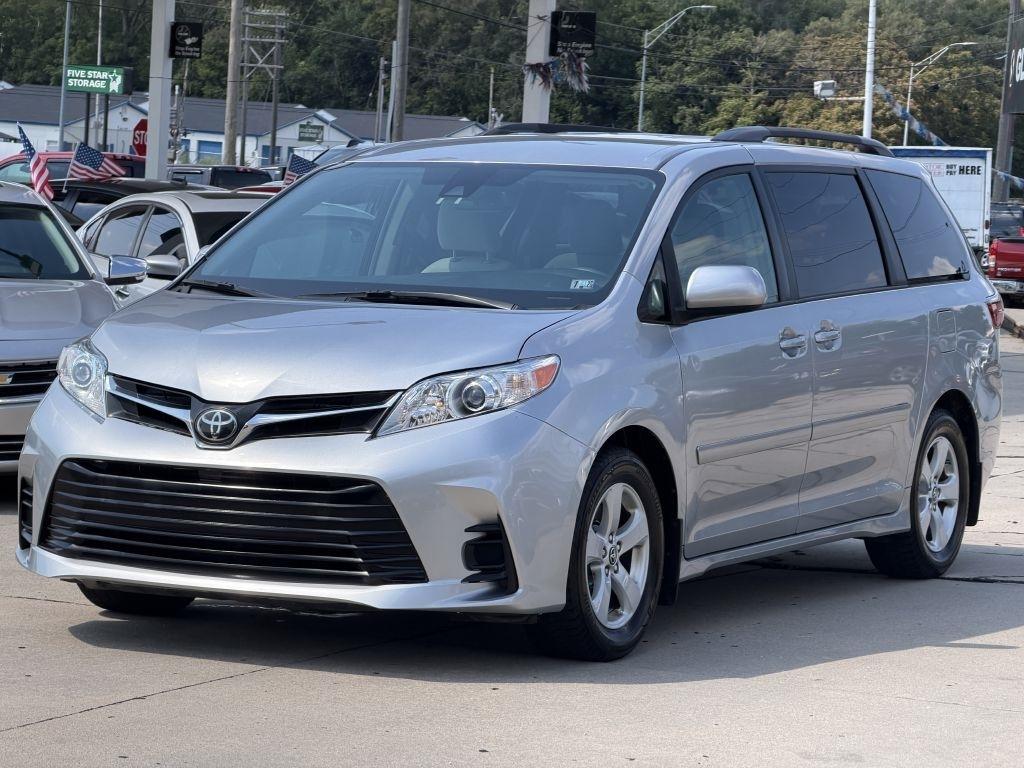 Toyota Sienna LE 8-Passenger 2018