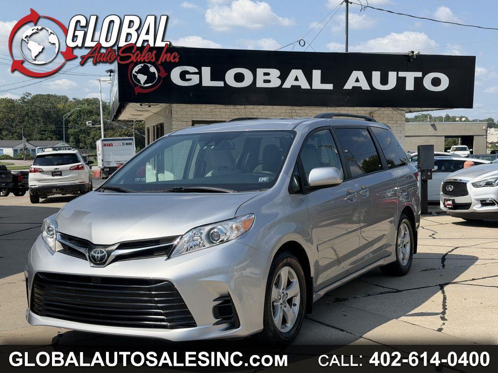 Toyota Sienna LE 8-Passenger 2018