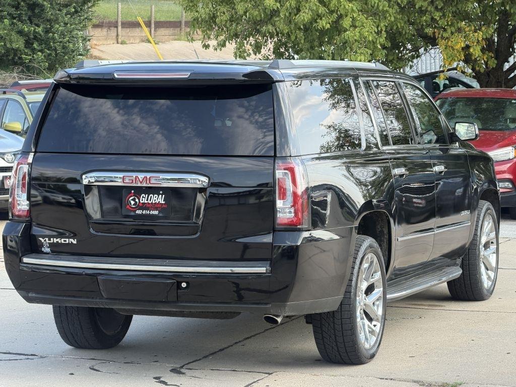 GMC Yukon XL Denali 4WD 2017