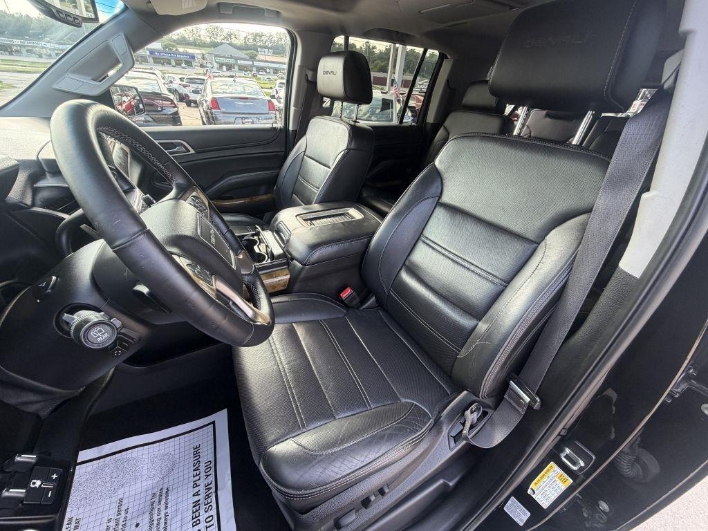 GMC Yukon XL Denali 4WD 2017