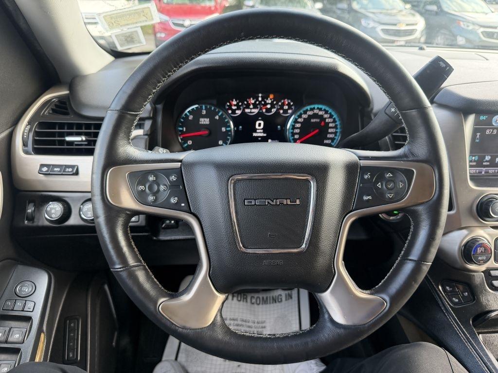 GMC Yukon XL Denali 4WD 2017