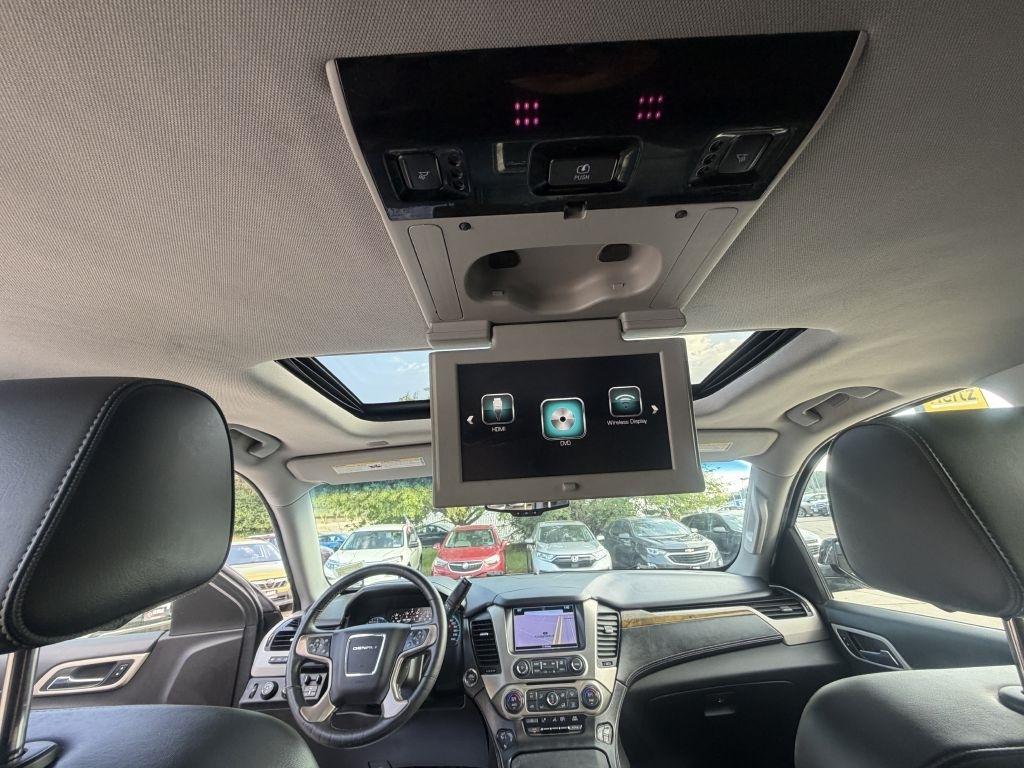 GMC Yukon XL Denali 4WD 2017