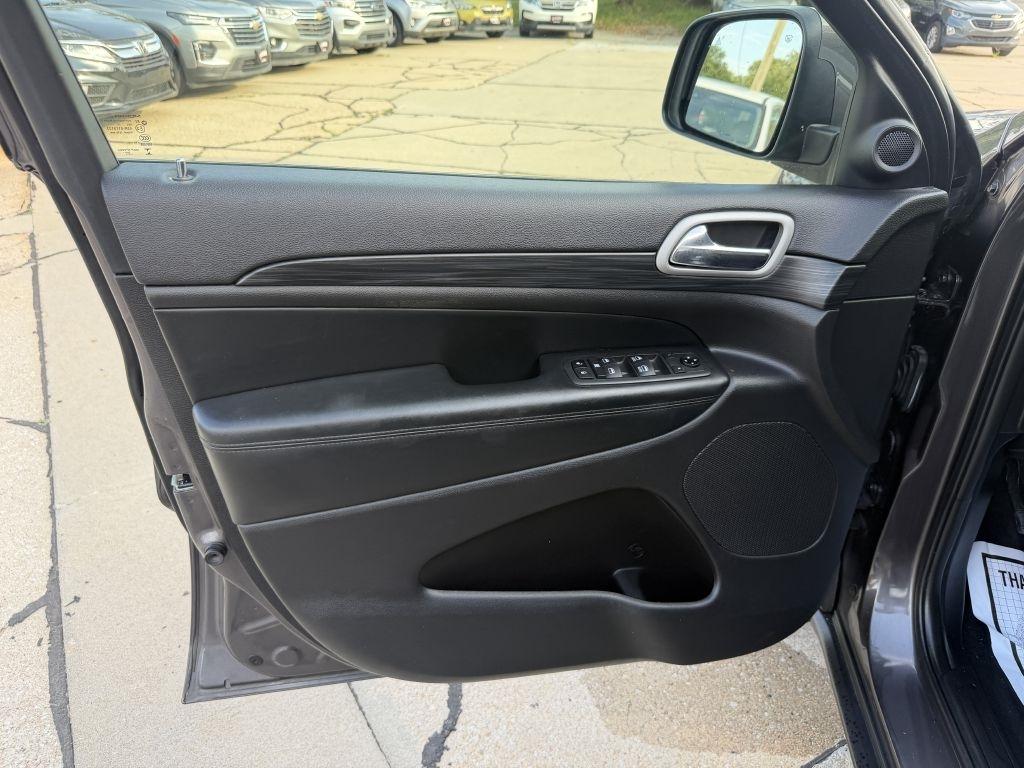 Jeep Grand Cherokee Laredo E 4WD 2021