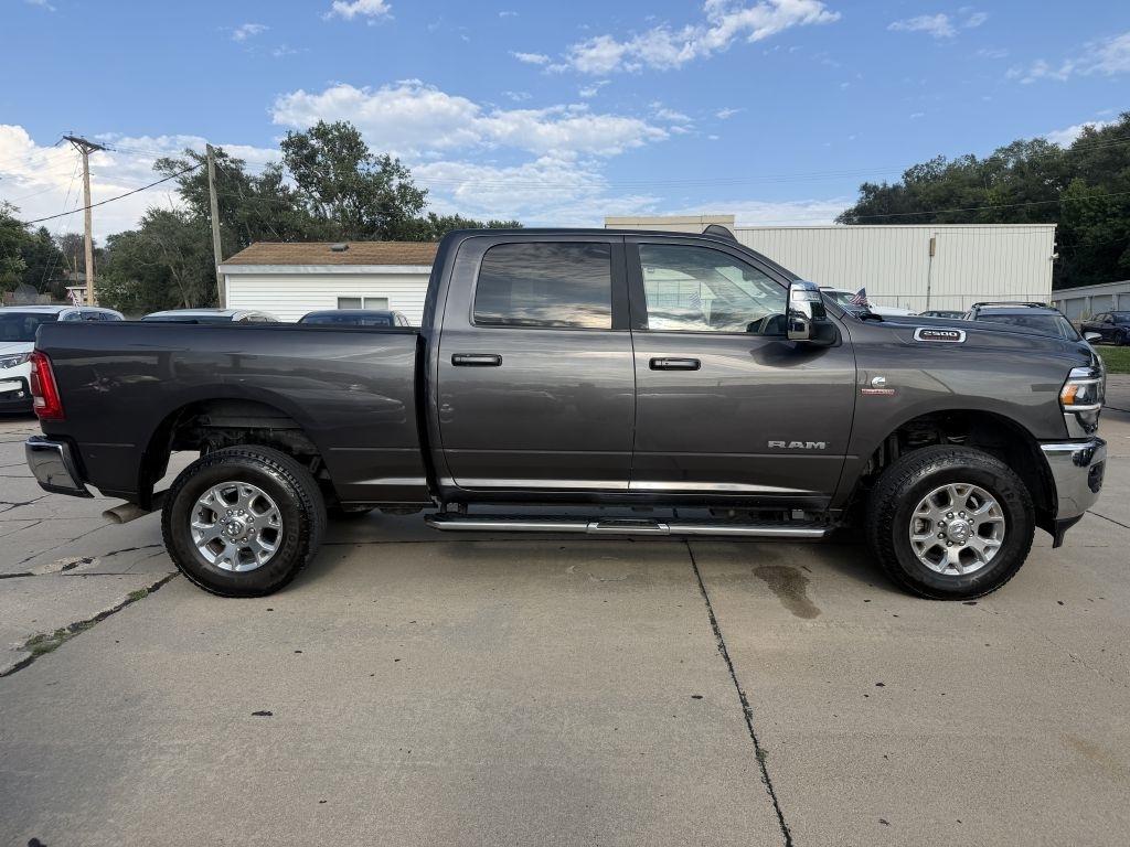 RAM 2500 Laramie Crew Cab SWB 4WD 2024