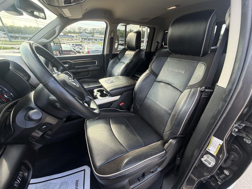 RAM 2500 Laramie Crew Cab SWB 4WD 2024