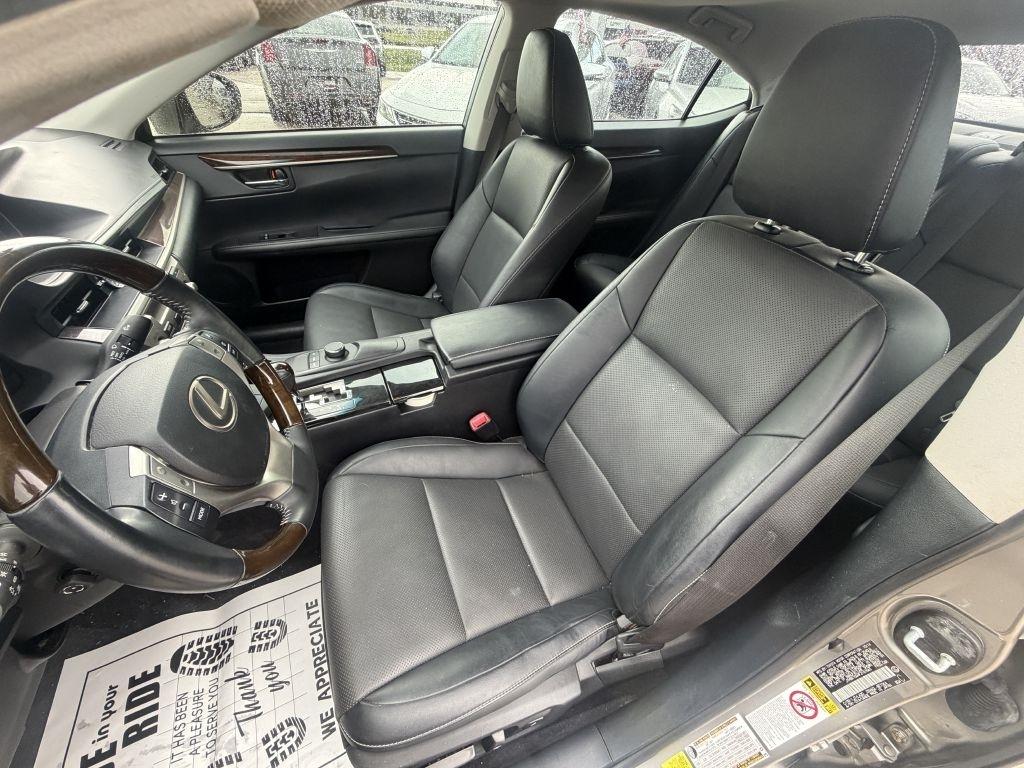 Lexus ES 350 Sedan 2015