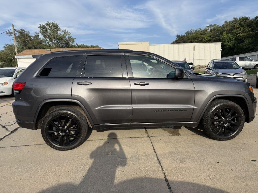Jeep Grand Cherokee Laredo 4WD 2018