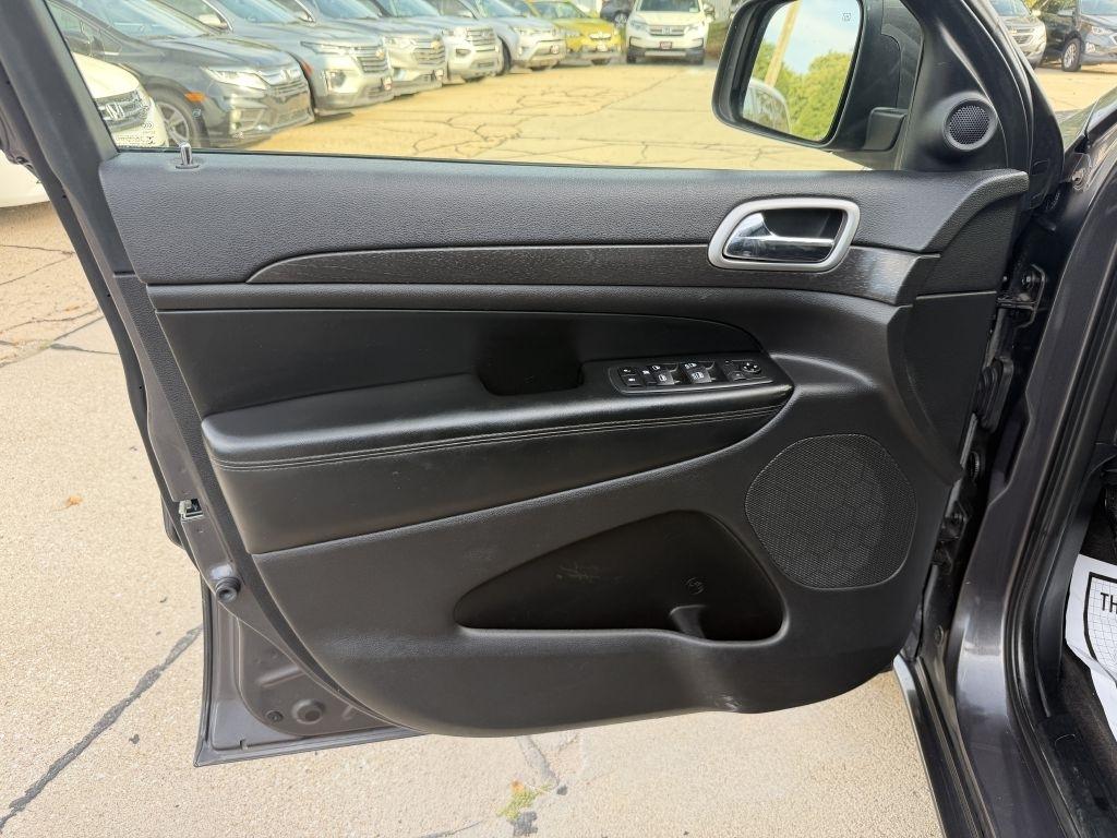 Jeep Grand Cherokee Laredo 4WD 2018