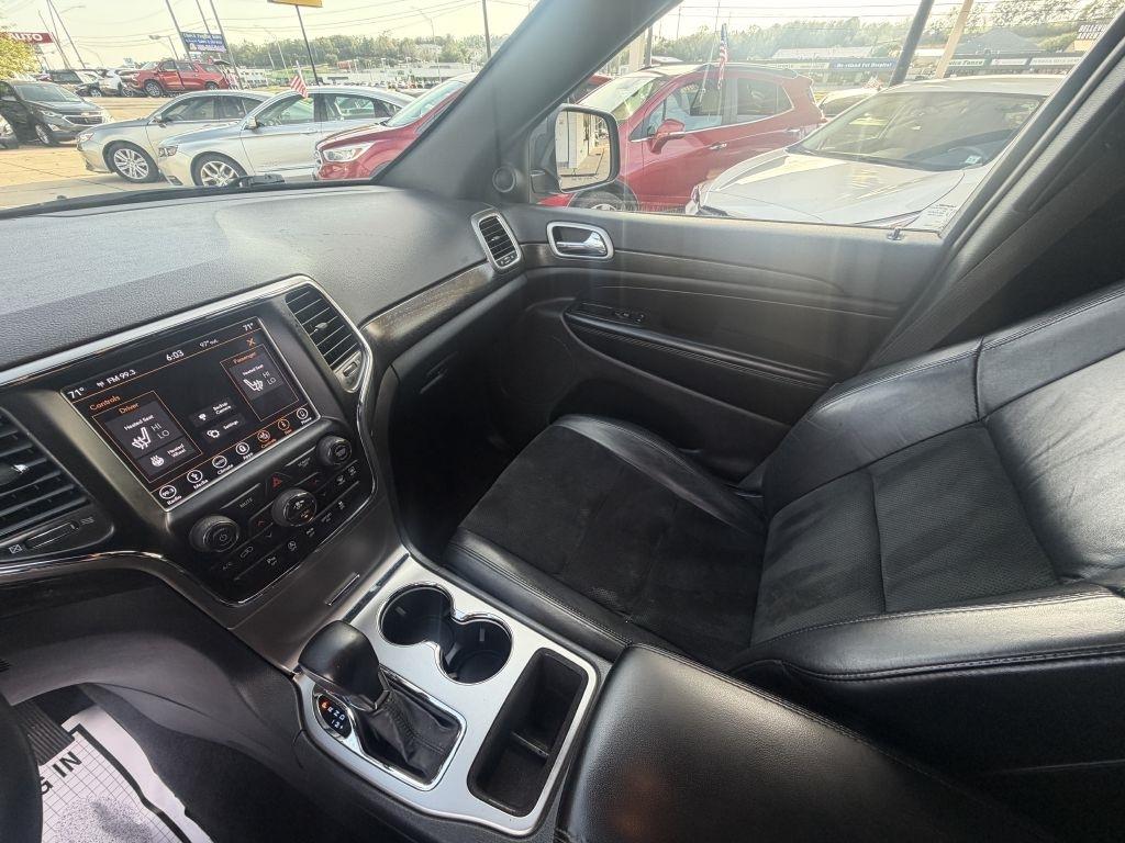 Jeep Grand Cherokee Laredo 4WD 2018
