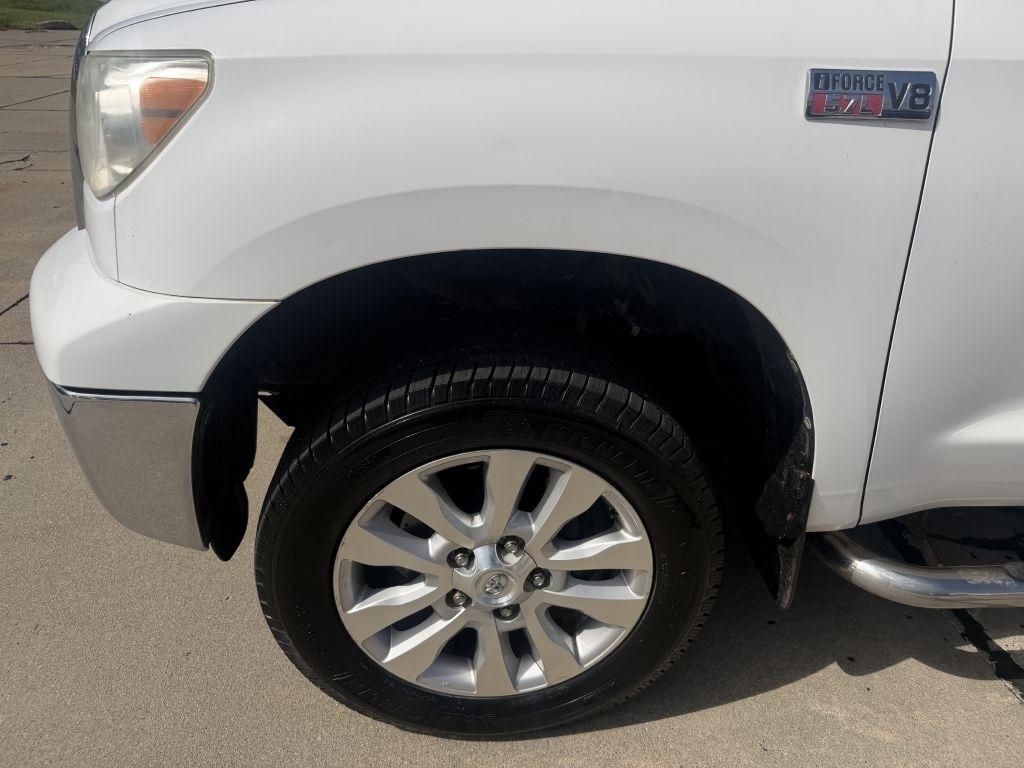 Toyota Tundra SR5 CrewMax 5.7L 4WD 2008