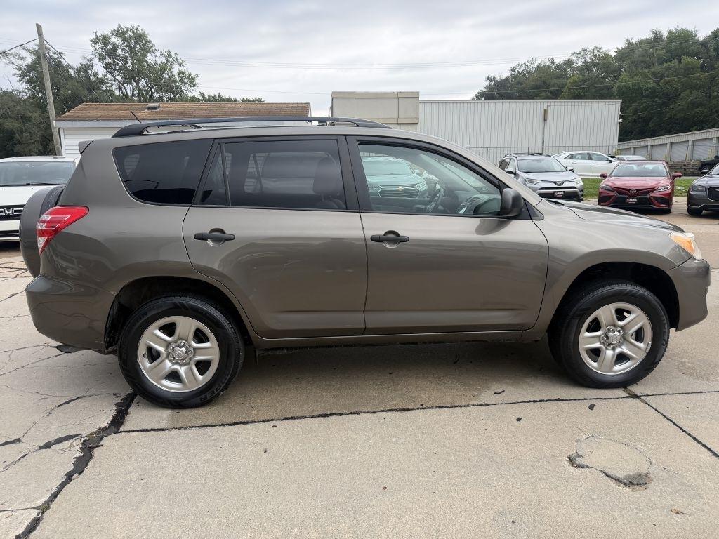 Toyota RAV4 Base I4 4WD 2011