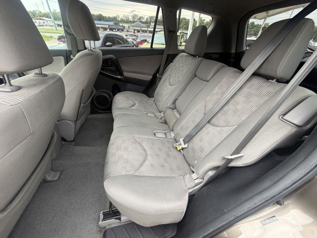Toyota RAV4 Base I4 4WD 2011