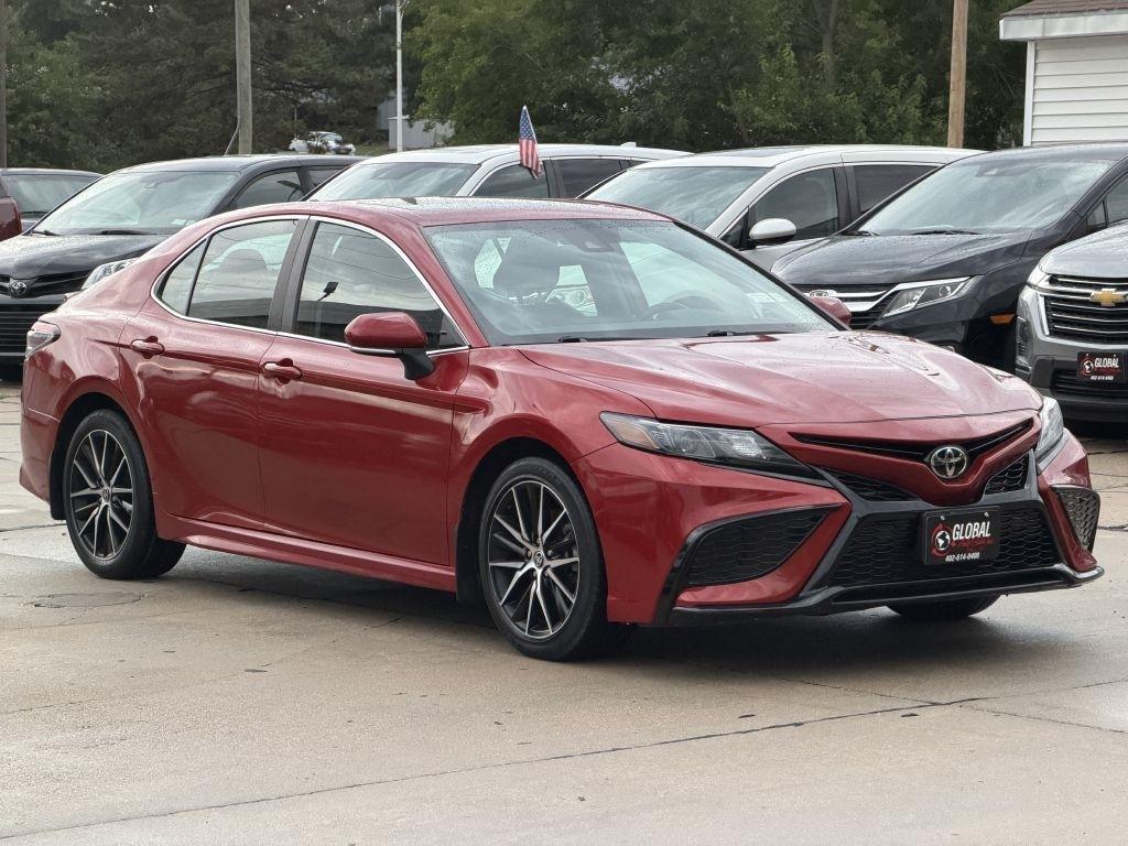 Toyota Camry SE Nightshade Edition AWD 2021