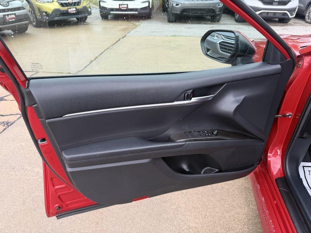 Toyota Camry SE Nightshade Edition AWD 2021