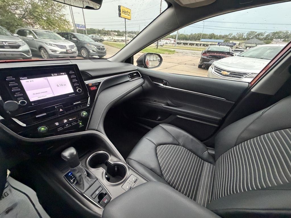 Toyota Camry SE Nightshade Edition AWD 2021