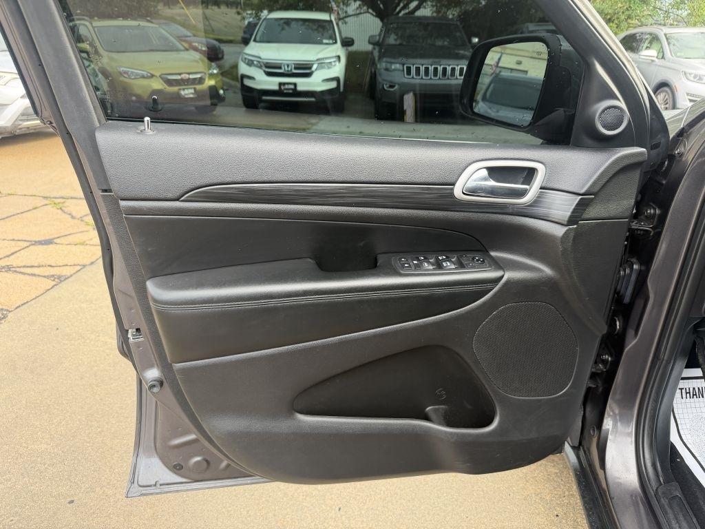 Jeep Grand Cherokee Laredo 4WD 2020