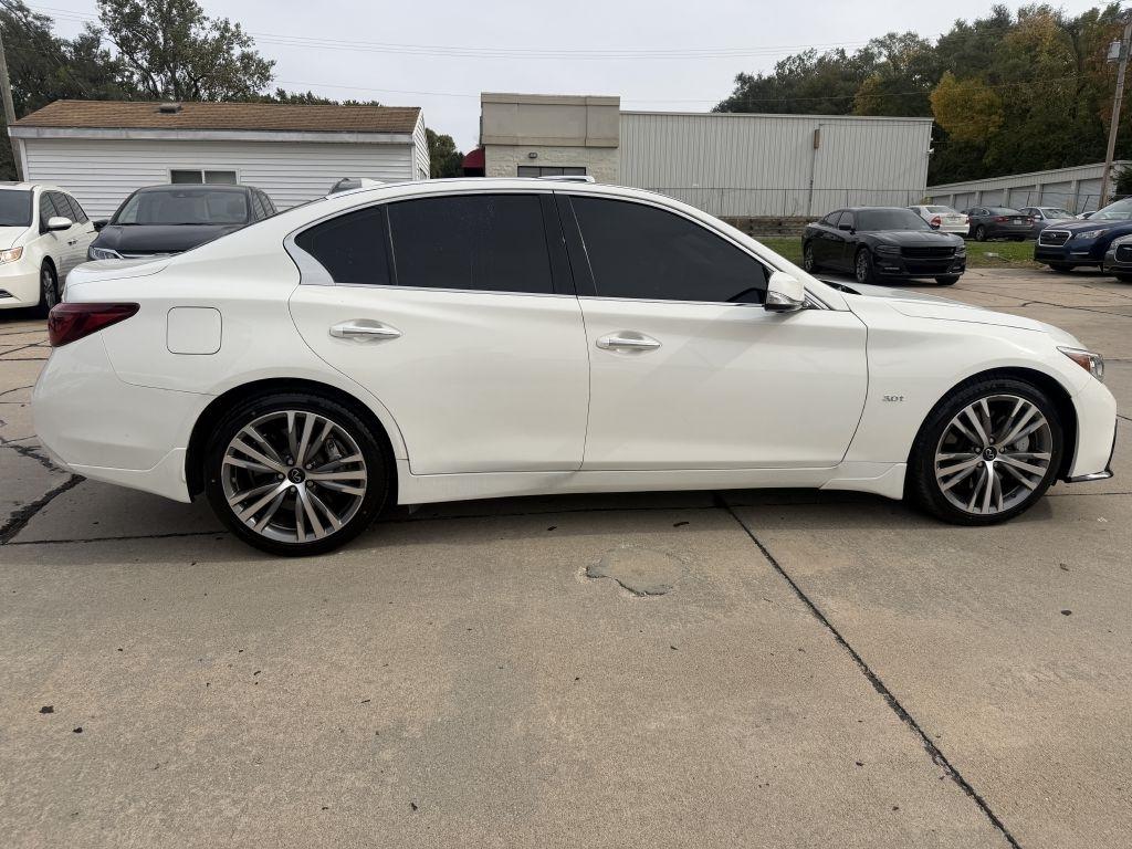 Infiniti Q50 3.0t LUXE AWD 2020