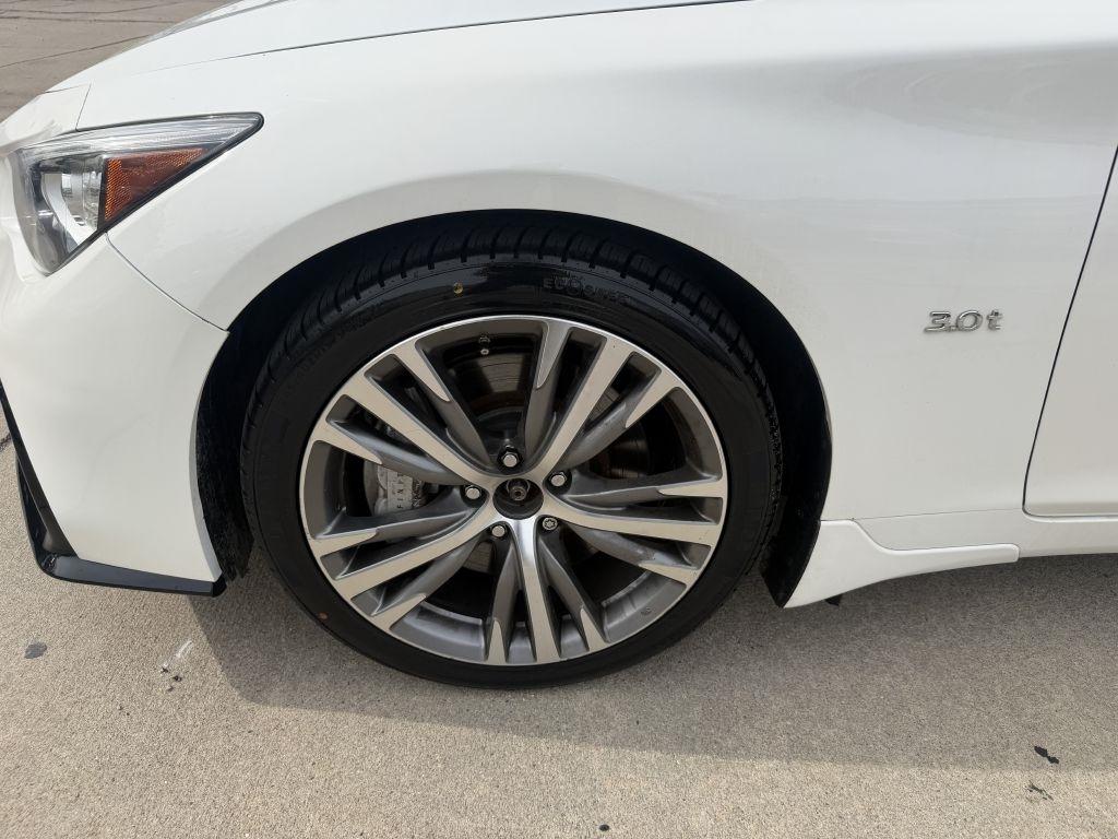 Infiniti Q50 3.0t LUXE AWD 2020