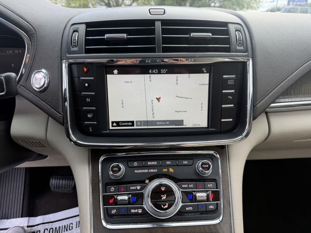 Lincoln Continental Select 2019