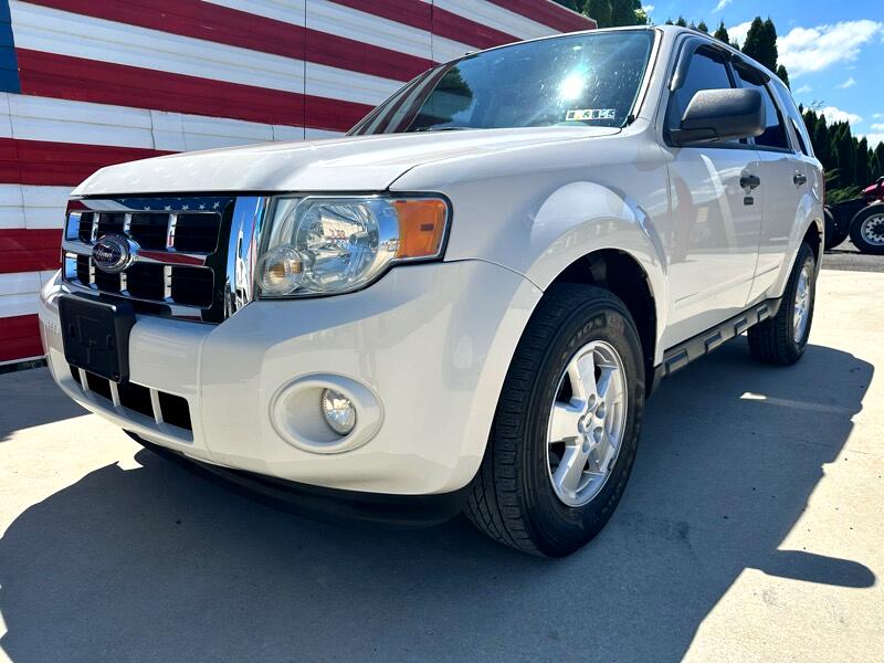 2010 Ford Escape XLT photo 3