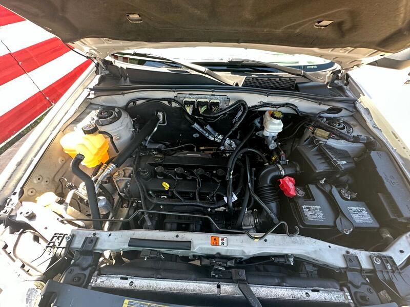 2010 Ford Escape XLT photo 22