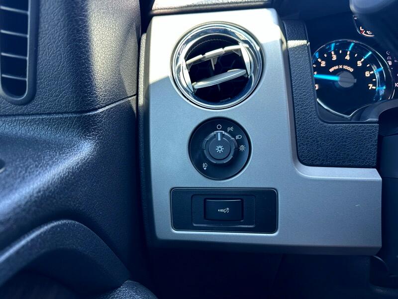 2012 Ford F-150 XLT photo 24