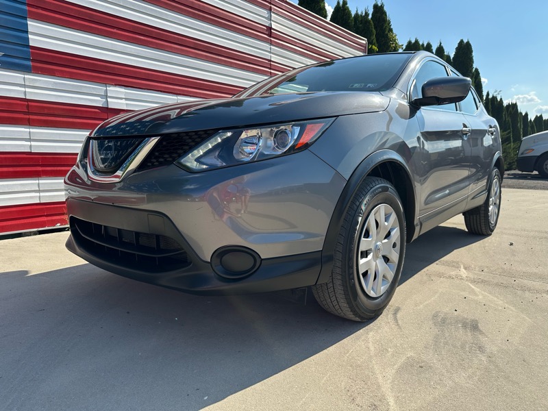 2019 Nissan Rogue Sport S photo 3