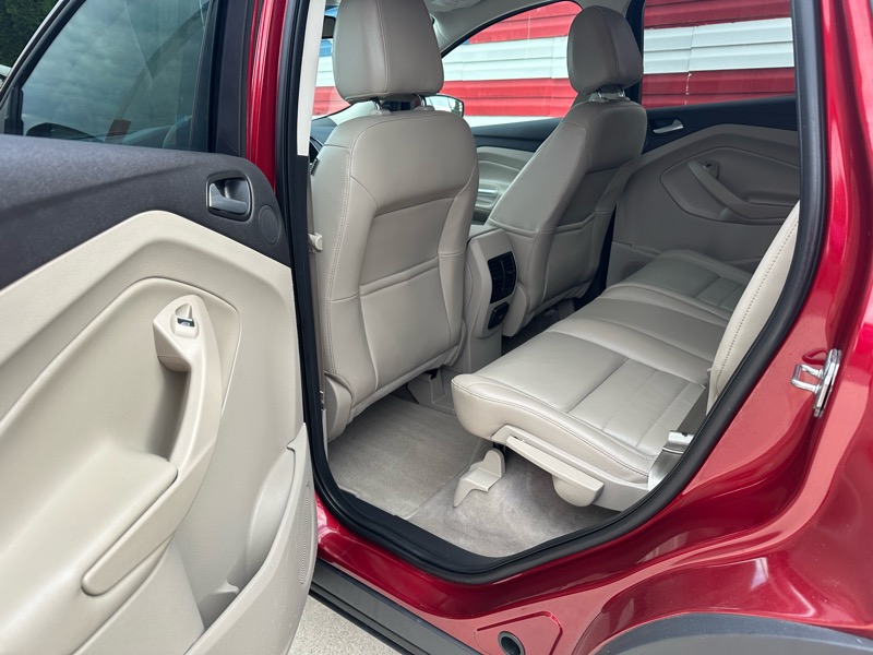 Ford Escape Titanium 4WD 2015 Ford Escape Titanium 4WD 2015