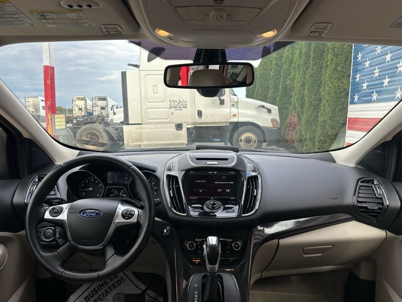 Ford Escape Titanium 4WD 2015 Ford Escape Titanium 4WD 2015