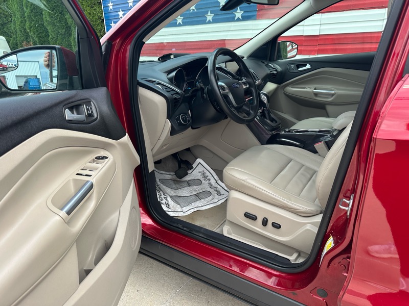 Ford Escape Titanium 4WD 2015 Ford Escape Titanium 4WD 2015