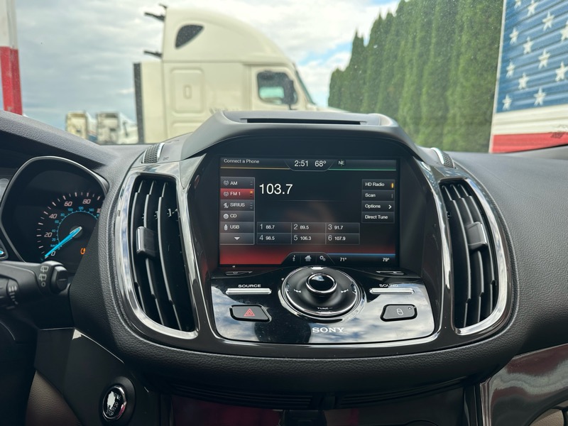 Ford Escape Titanium 4WD 2015 Ford Escape Titanium 4WD 2015