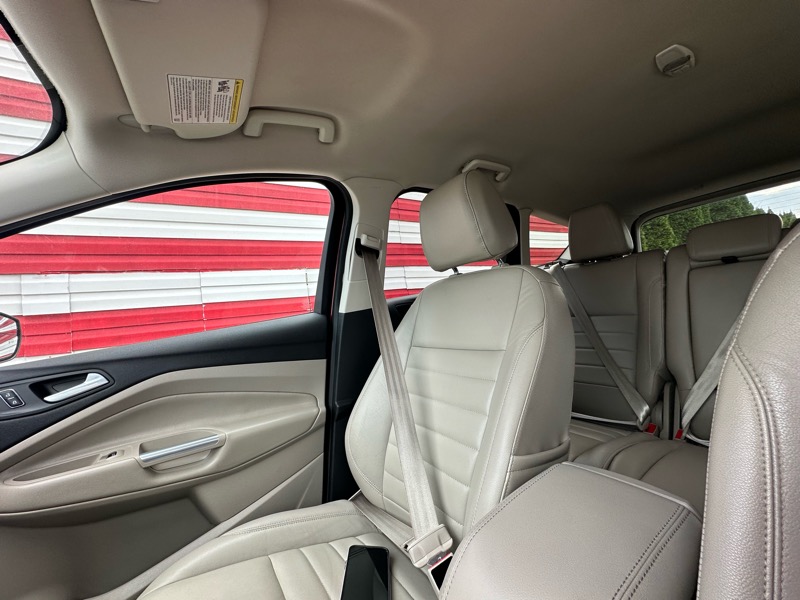 Ford Escape Titanium 4WD 2015 Ford Escape Titanium 4WD 2015