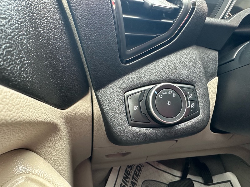 Ford Escape Titanium 4WD 2015 Ford Escape Titanium 4WD 2015