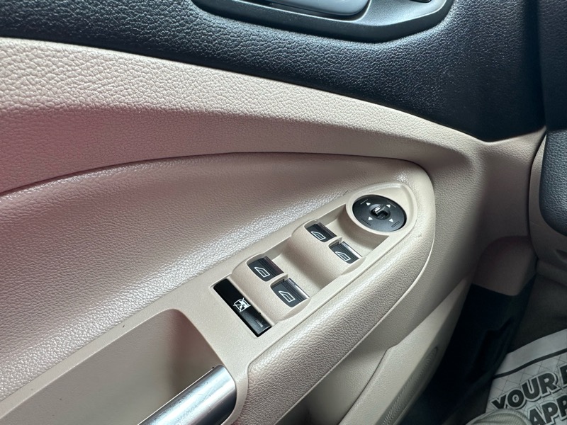 Ford Escape Titanium 4WD 2015 Ford Escape Titanium 4WD 2015