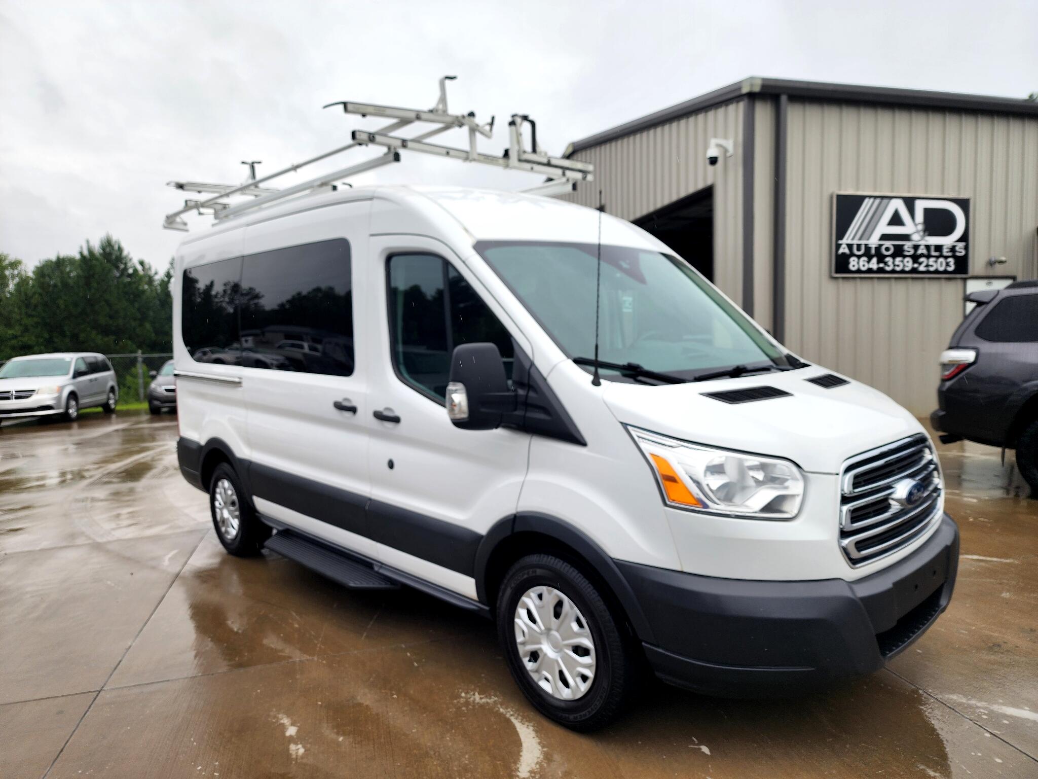 2018 Ford Transit Passenger XLT photo 4